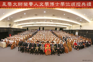 2:binary?id=4kWbZ9enKFKnRa201Uo78ZJE48Y9_2BW5f2_2BCDelyV8GPPkATJOtCJoZVq52LCUGZ3:Guests and Master Hsing Yun’s students from around the world attend the honorary degree conferment ceremony.
