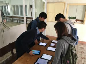 6:binary?id=CkYlP2BC_2FwgQXtY3Li9hsBuvpMM_2B_2BM7QIkbiAMM23uYv9UrSVHJA3A_3D_3D:Dr Hall's research team is collecting data