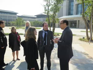 2:binary?id=a4Ty2onH_2Bxq2Phw5jcdtLiRpJPZS7oPGXVy7icK6uPzseQGOkPZczsfcCh2HWLxP: The delegation visits UM’s new campus