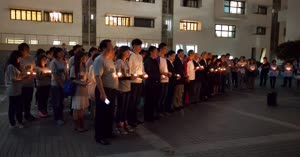 2:binary?id=s_2FIyOg_2FbP0xHHjjQp1gth5KwmysNon4gX3TM0Sf2m_2FkkUapHivMj8Q_3D_3D:UM students and staff offer prayers for earthquake victims