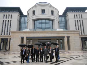 1:binary?id=vB17Ta0peNFkCPTOtJA212G4EpBt4LAuqTAk_2BdwS8_2Fp18eEDsZctFQ_3D_3D:University of Oxford delegation visit the new campus