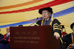 2:binary?id=vpjGJEibliEg6ZYM2_2Bw0vOSAQI82aqSSDx_2BQG8MDKjl_2FO2dvL_2F2U0xJwoG_2BVqp5C:Rector Wei Zhao gives a speech at the convocation